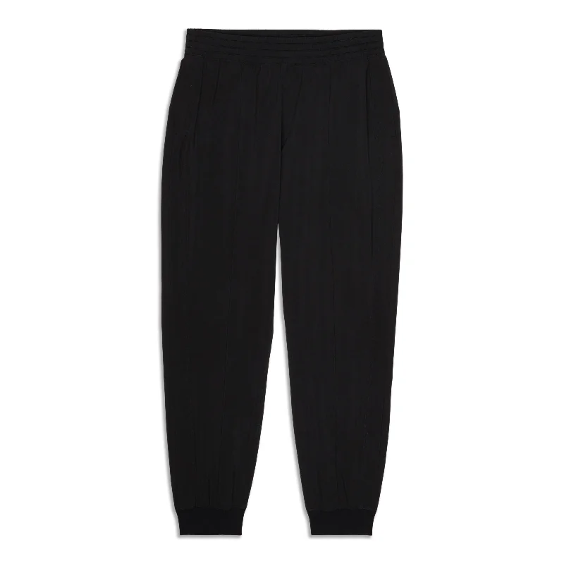 Athleisure Wear Wanderer Jogger - Resale